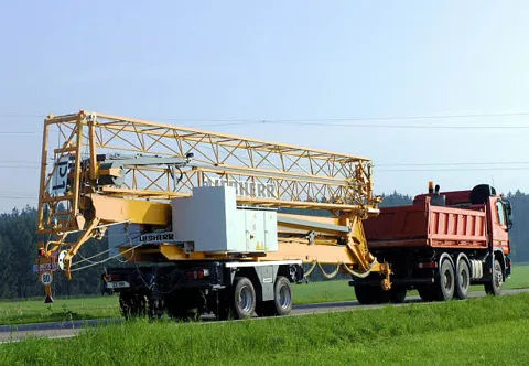Liebherr 13 HM — tower crane — photo 2