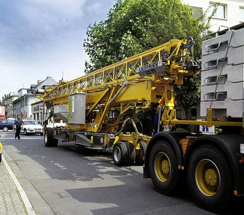 Liebherr 32 TT — tower crane — photo 3
