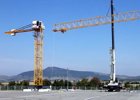 Liebherr 90 EC-B 6 — tower crane — photo 2