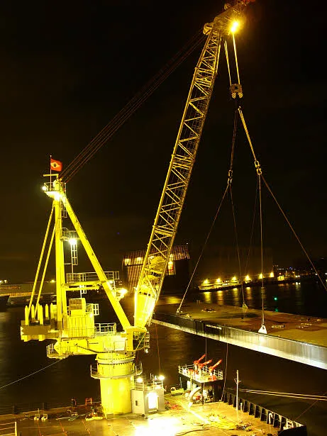 Liebherr BOS — port crane — photo 2