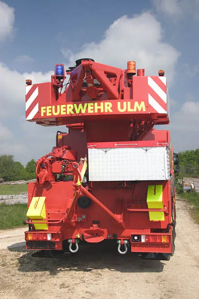 Liebherr LTM 1070-4.1 — all-terrain crane — photo 3
