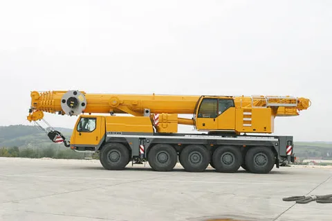 Liebherr LTM 1095-5.1 — all-terrain crane — photo 2