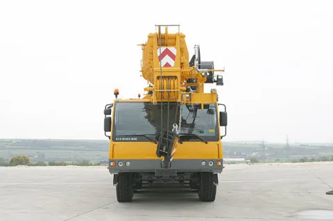 Liebherr LTM 1095-5.1 — all-terrain crane — photo 3