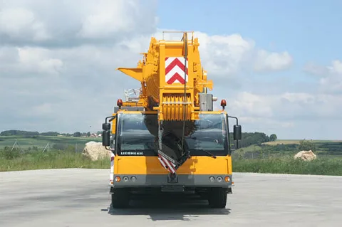 Liebherr LTM 1200-5.1 — all-terrain crane — photo 2